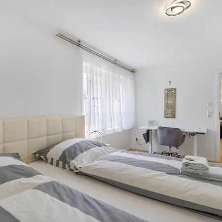 Apartamento Apartment Dusslingen *